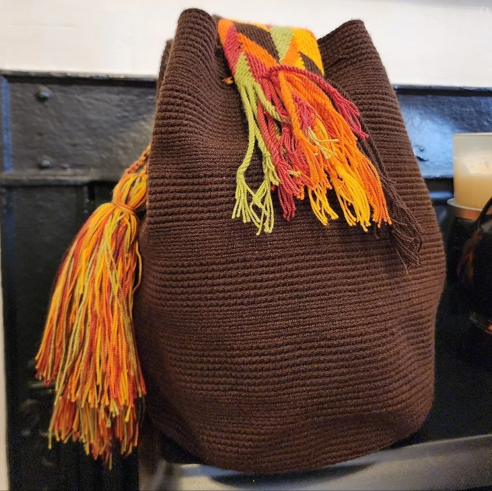 Hand Knit Wiven Brown Orange Buckwt Crossbody Bag - Picture 2 of 13